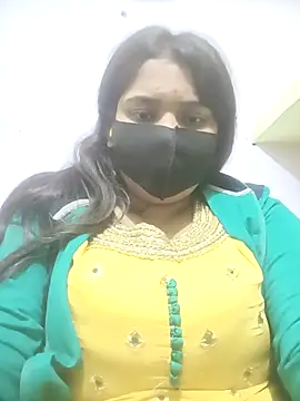 Snapshot of Yaya_345 chatting on 12-15-25, 08:29 Yaya 345 online show from 12-15-25, 08:29