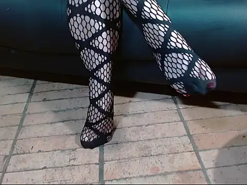 cleodoranoir online show from 12-18-25, 02:01