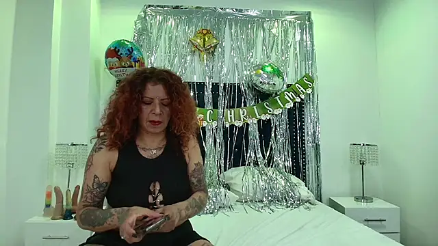 Snapshot of Axi_tatto chatting on 12-18-25, 04:07 Axi tatto online show from 12-18-25, 04:07