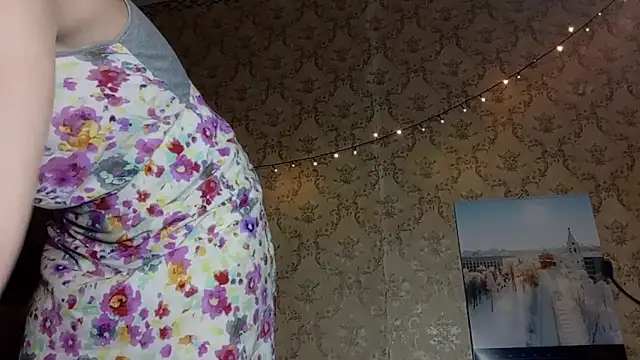 Snapshot of Alice_newhome chatting on 02-07-26, 08:23 Alice newhome online show from 02-07-26, 08:23