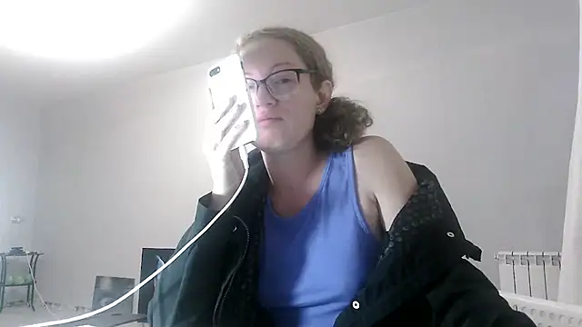 Snapshot of Alice_newhome chatting on 07-16-26, 06:58 Alice newhome online show from 07-16-26, 06:58