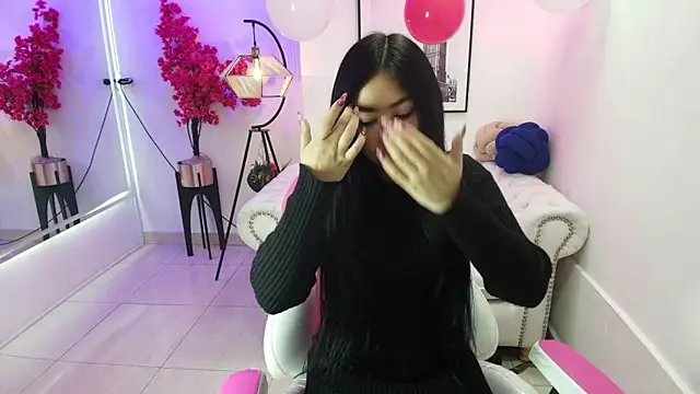 Carolina cherry online show from 02-18-26, 12:01