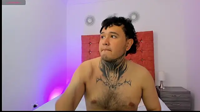 Snapshot of Beele_and_Evie chatting on 02-22-26, 03:18 Beele and Evie online show from 02-22-26, 03:18