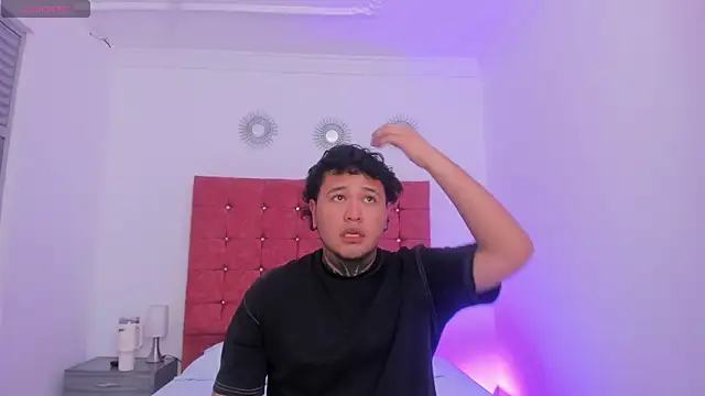 Snapshot of Beele_and_Evie chatting on 03-02-26, 11:39 Beele and Evie online show from 03-02-26, 11:39