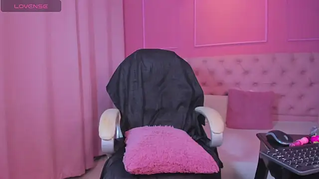 Snapshot of Jaddy_lol chatting on 02-15-26, 08:35 Jaddy lol online show from 02-15-26, 08:35