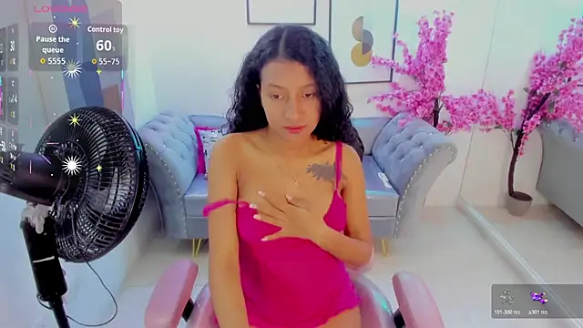 Snapshot of Nina_willyams chatting on 02-06-26, 03:44 Nina willyams online show from 02-06-26, 03:44