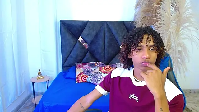 angelll18  online show from 03-31-26, 08:31