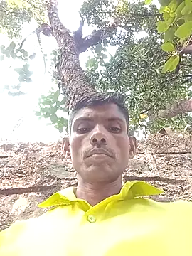 Snapshot of Akash32y chatting on 12-14-25, 10:42 Akash32y online show from 12-14-25, 10:42