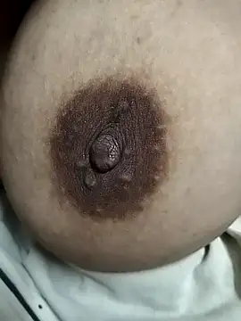 Snapshot of nitu_777 chatting on 02-06-26, 04:43 nitu 777 online show from 02-06-26, 04:43