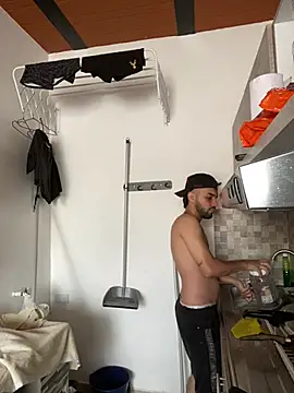 jamess 0 online show from 04-18-26, 05:50