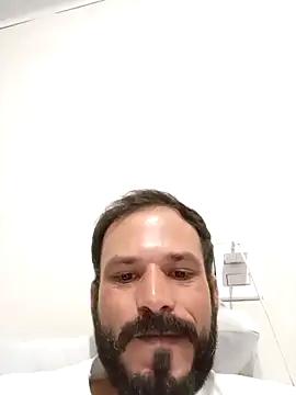 Snapshot of Dionaatanm chatting on 12-18-25, 02:06 Dionaatanm online show from 12-18-25, 02:06