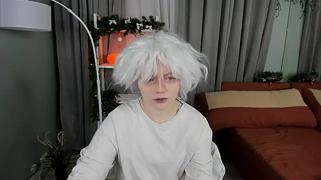 Snapshot of KellyKik chatting on 12-15-25, 08:24 KellyKik online show from 12-15-25, 08:24