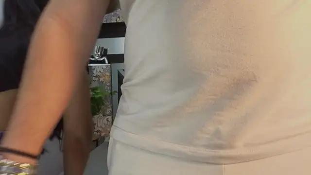 Snapshot of Chel_seth chatting on 01-06-26, 04:27 Chel seth online show from 01-06-26, 04:27