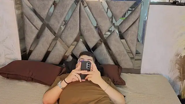 Snapshot of Chel_seth chatting on 02-10-26, 04:05 Chel seth online show from 02-10-26, 04:05