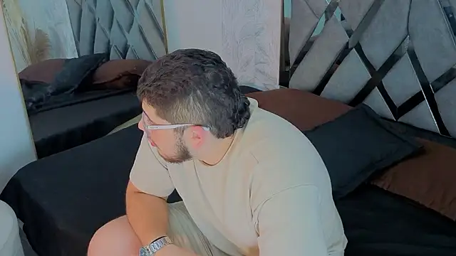 Snapshot of Chel_seth chatting on 02-26-26, 04:11 Chel seth online show from 02-26-26, 04:11