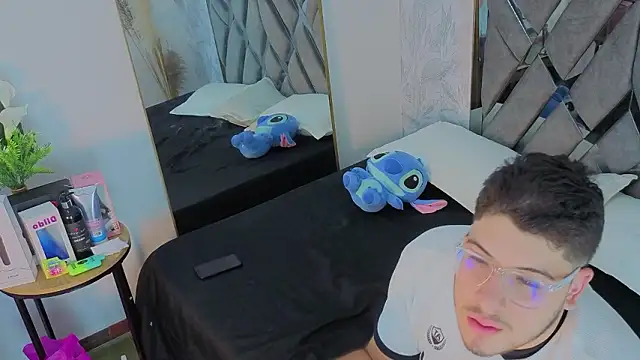 Snapshot of Chel_seth chatting on 03-02-26, 05:08 Chel seth online show from 03-02-26, 05:08