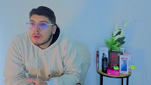 Snapshot of Chel_seth chatting on 03-09-26, 04:27 Chel seth online show from 03-09-26, 04:27