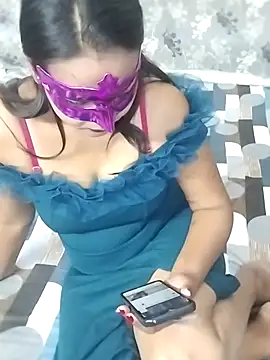 Snapshot of pihu_4 chatting on 12-17-25, 04:46 pihu 4 online show from 12-17-25, 04:46