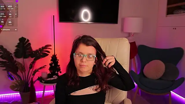 Snapshot of Ariell_Mini chatting on 12-16-25, 06:40 Ariell Mini online show from 12-16-25, 06:40