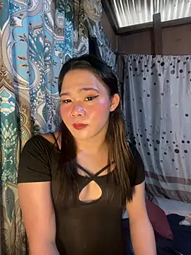 Snapshot of whirl_girl chatting on 07-19-26, 02:37 whirl girl online show from 07-19-26, 02:37