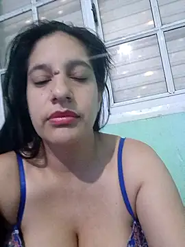 Snapshot of julietaloovee chatting on 03-01-26, 02:08 julietaloovee online show from 03-01-26, 02:08