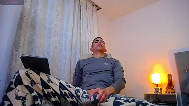 Snapshot of TOMBOYSEXX chatting on 01-08-26, 11:34 TOMBOYSEXX online show from 01-08-26, 11:34