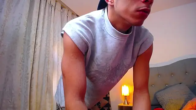 Snapshot of TOMBOYSEXX chatting on 01-15-26, 12:21 TOMBOYSEXX online show from 01-15-26, 12:21