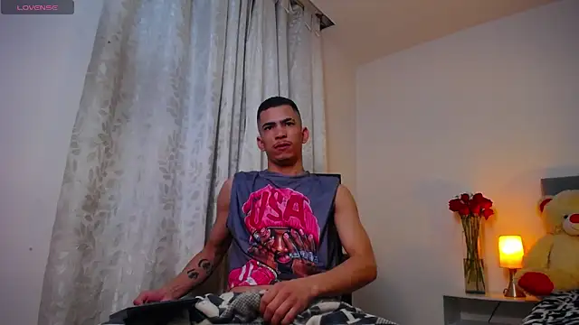 Snapshot of TOMBOYSEXX chatting on 02-07-26, 10:19 TOMBOYSEXX online show from 02-07-26, 10:19