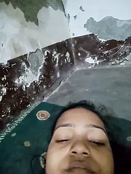 Snapshot of Kavya__Rani chatting on 12-14-25, 08:52 Kavya Rani online show from 12-14-25, 08:52