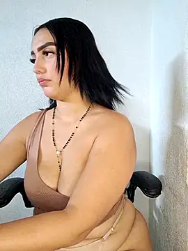 Mia em online show from 02-07-26, 07:06