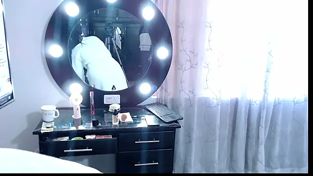 Naomy Mature online show from 03-10-26, 12:10