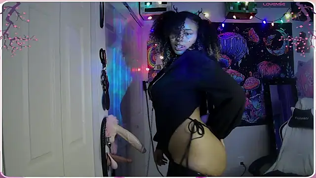 Snapshot of HonneyBunnyXO chatting on 06-12-26, 09:14 HonneyBunnyXO online show from 06-12-26, 09:14