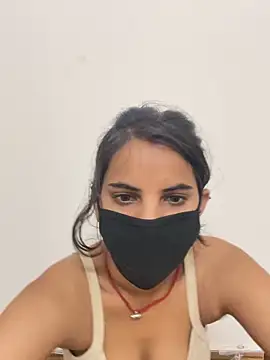 Pooja Love143 online show from 04-04-26, 06:44