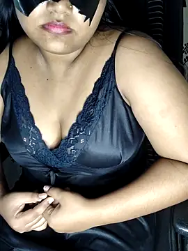 Snapshot of Mr_Mrs_Dark chatting on 12-18-25, 11:05 Mr Mrs Dark online show from 12-18-25, 11:05