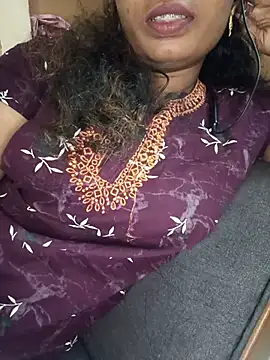 Snapshot of tamilsaisree chatting on 07-01-26, 05:12 tamilsaisree online show from 07-01-26, 05:12