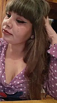 Snapshot of Florazaira2 chatting on 12-15-25, 08:13 Florazaira2 online show from 12-15-25, 08:13