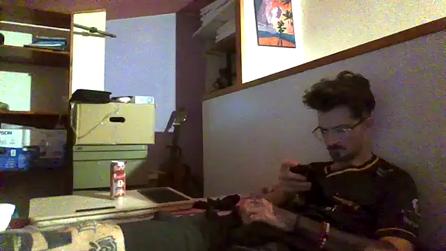 Snapshot of atreus69big chatting on 07-01-26, 12:40 atreus69big online show from 07-01-26, 12:40