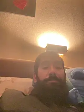 Snapshot of hornysneyhey chatting on 12-14-25, 08:02 hornysneyhey online show from 12-14-25, 08:02