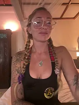 OpheliaRoxx online show from 12-22-25, 10:29