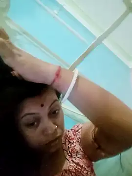 Snapshot of Yours_Puja chatting on 12-16-25, 05:51 Yours Puja online show from 12-16-25, 05:51