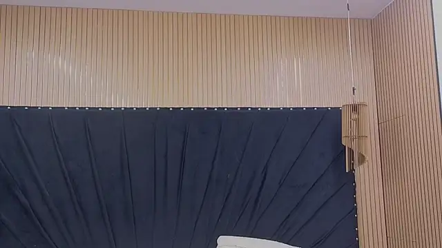 Snapshot of Megan-Horney- chatting on 04-09-26, 01:38 Megan-Horney- online show from 04-09-26, 01:38