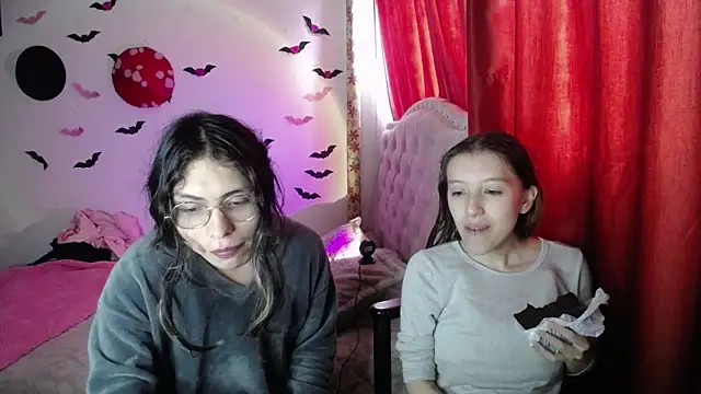 Briar y Blair online show from 04-08-26, 03:12