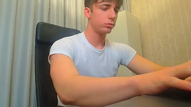 KellenWest online show from 12-19-25, 05:14