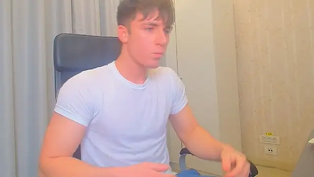 KellenWest online show from 12-20-25, 05:14