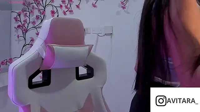 Snapshot of vanesita_ chatting on 06-27-26, 12:04 vanesita online show from 06-27-26, 12:04