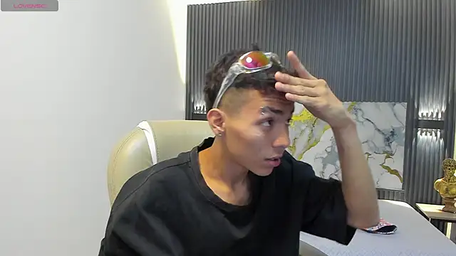 TaylerMiles online show from 01-15-26, 03:22