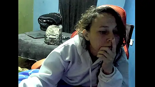 Snapshot of riquimona chatting on 02-24-26, 01:36 riquimona online show from 02-24-26, 01:36