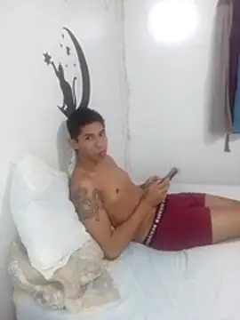 LolaAndBugs  online show from 01-16-26, 08:13