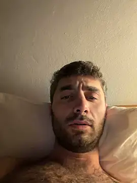 Snapshot of Josedmrx chatting on 12-17-25, 09:32 Josedmrx online show from 12-17-25, 09:32