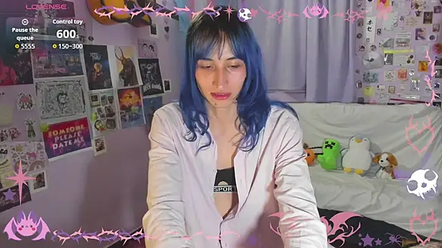 Snapshot of Elis-Darling chatting on 05-27-26, 01:57 Elis-Darling online show from 05-27-26, 01:57
